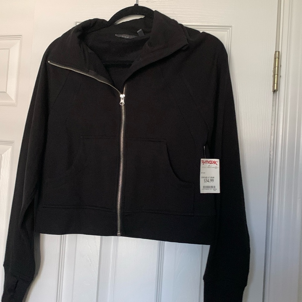 Danskin jacket with pockets in front